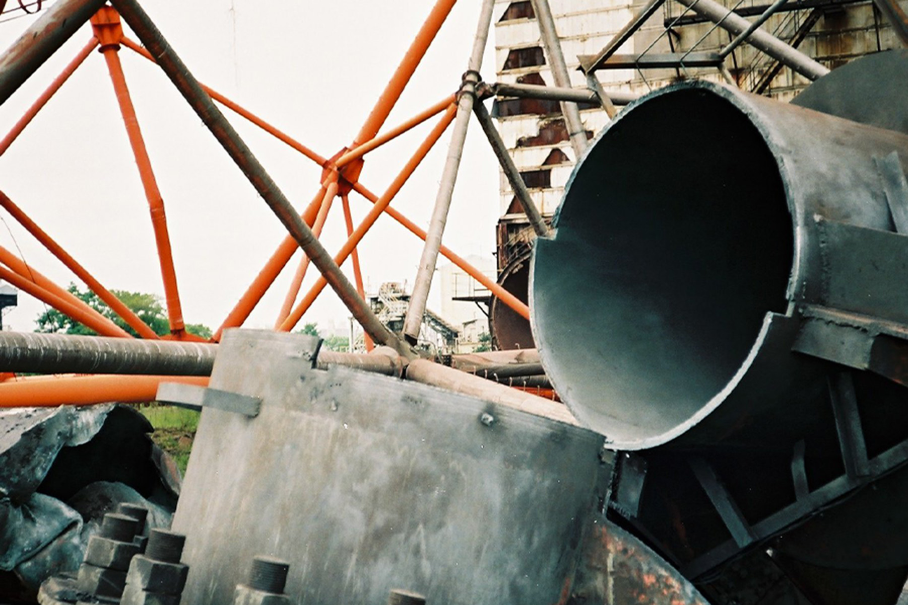 [[工法・技術]]V型成形爆破線の施工写真 1