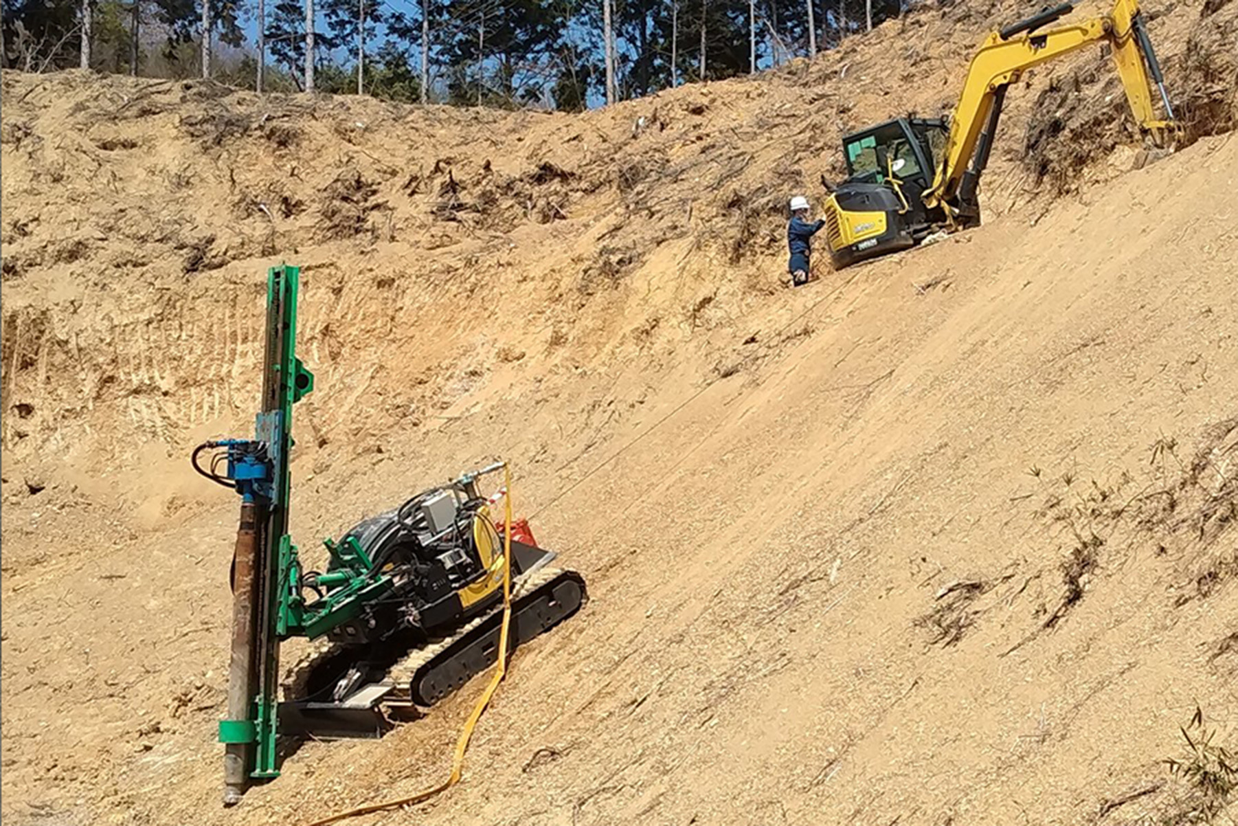 [[工法・技術]]斜面ドリルの施工写真 2