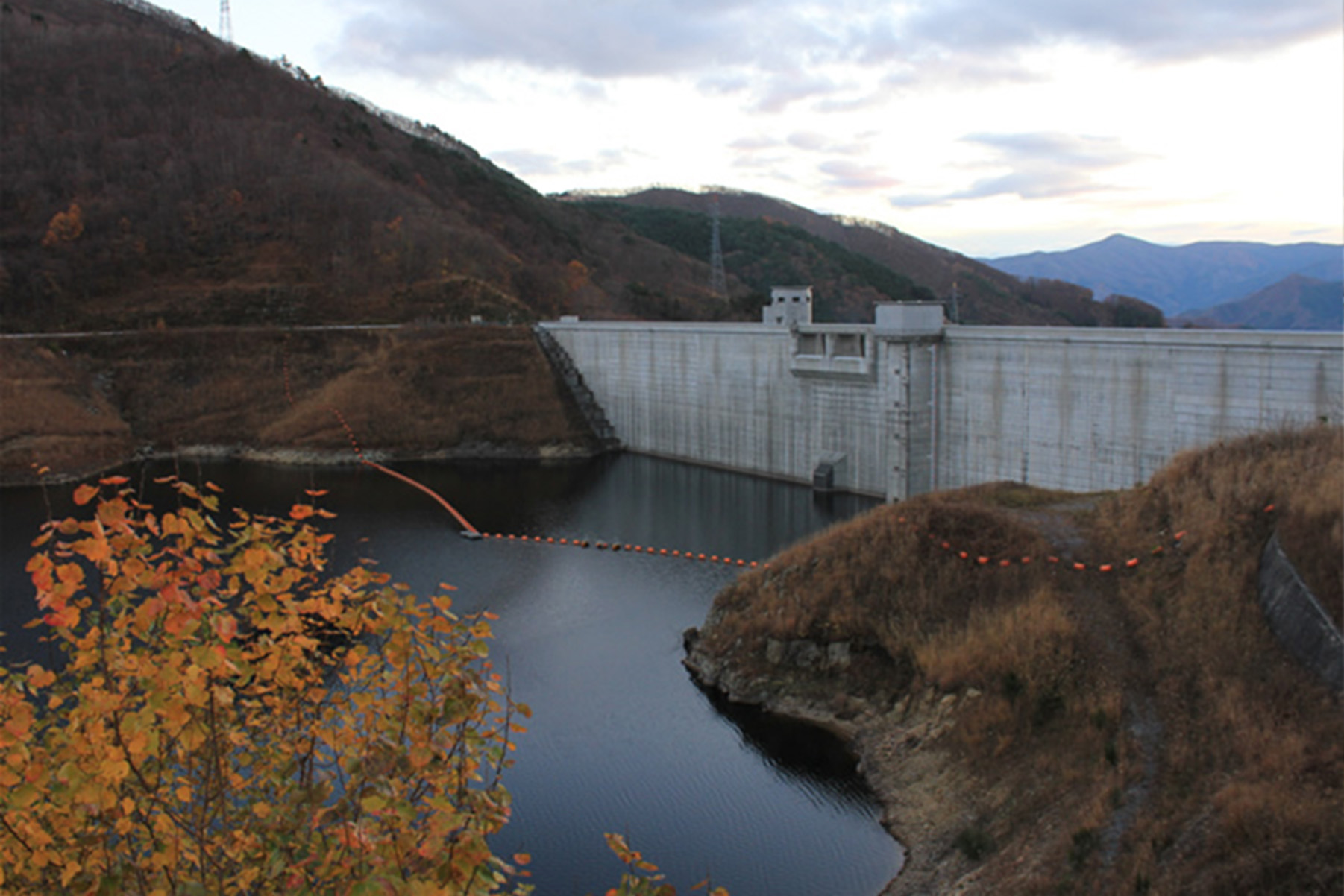 ダム工事の施工写真 2