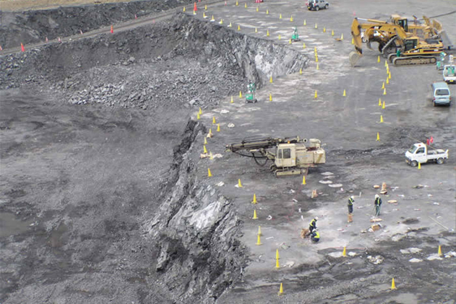 採石工事の施工写真 1