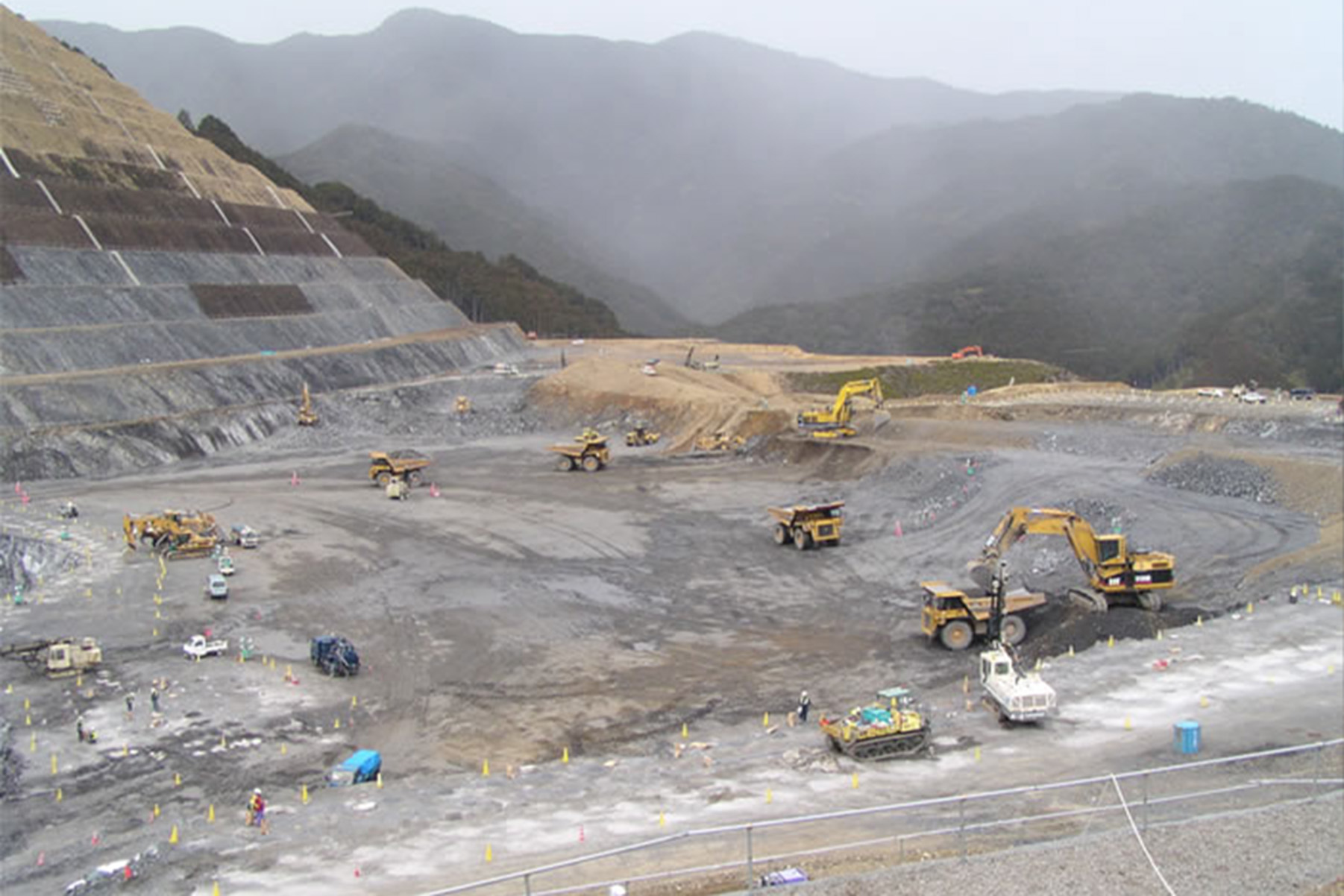 採石工事の施工写真 3