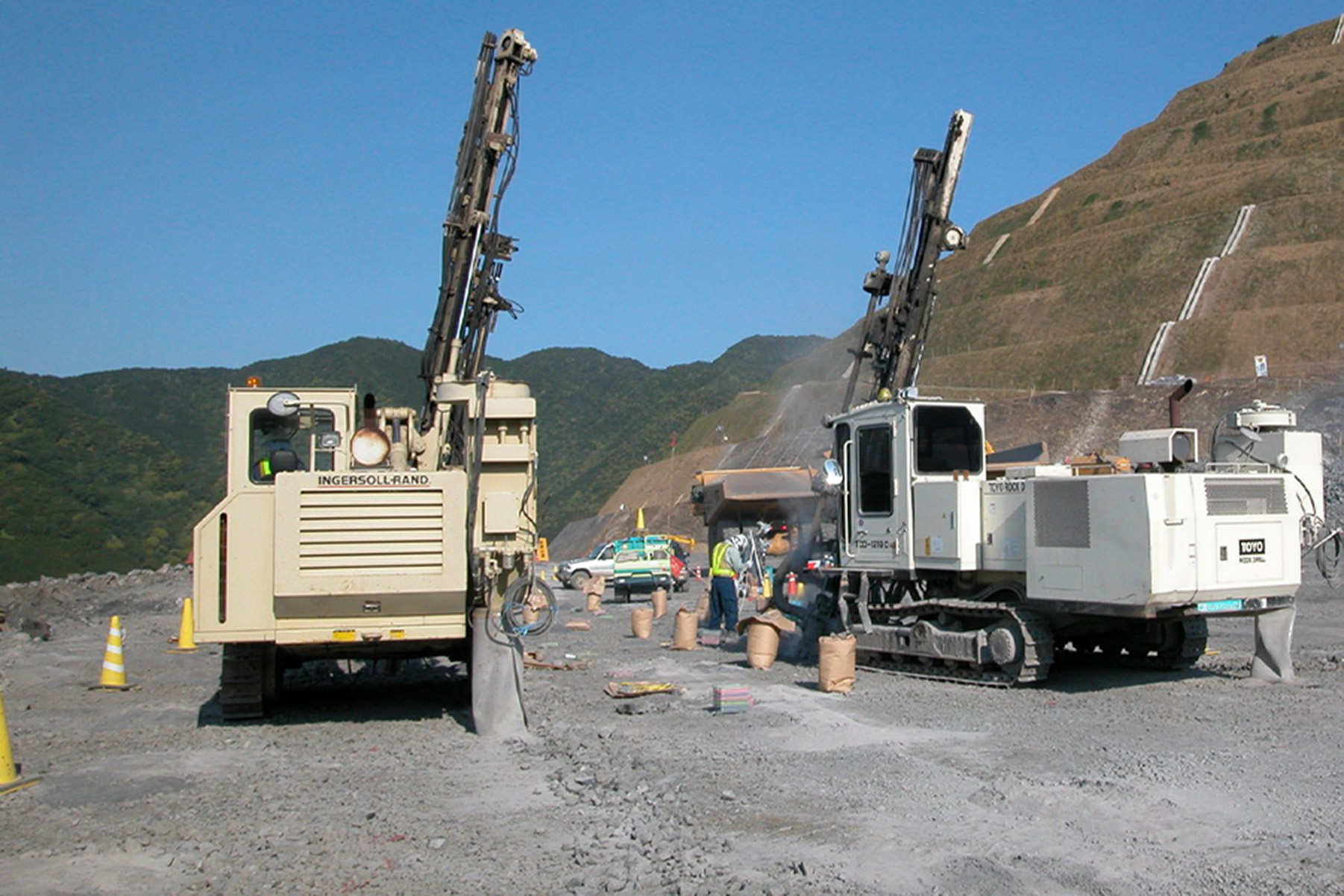 採石工事の施工写真 7