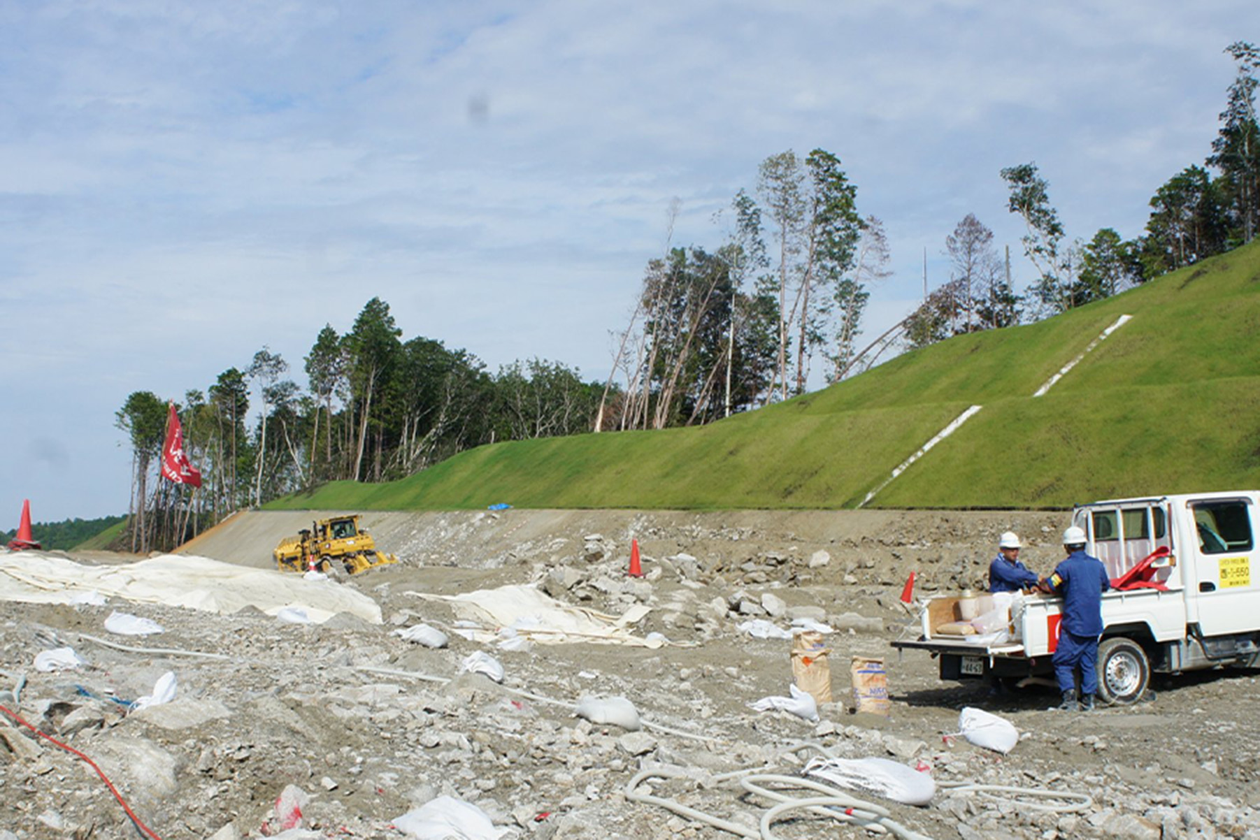 敷地造成工事の施工写真 6