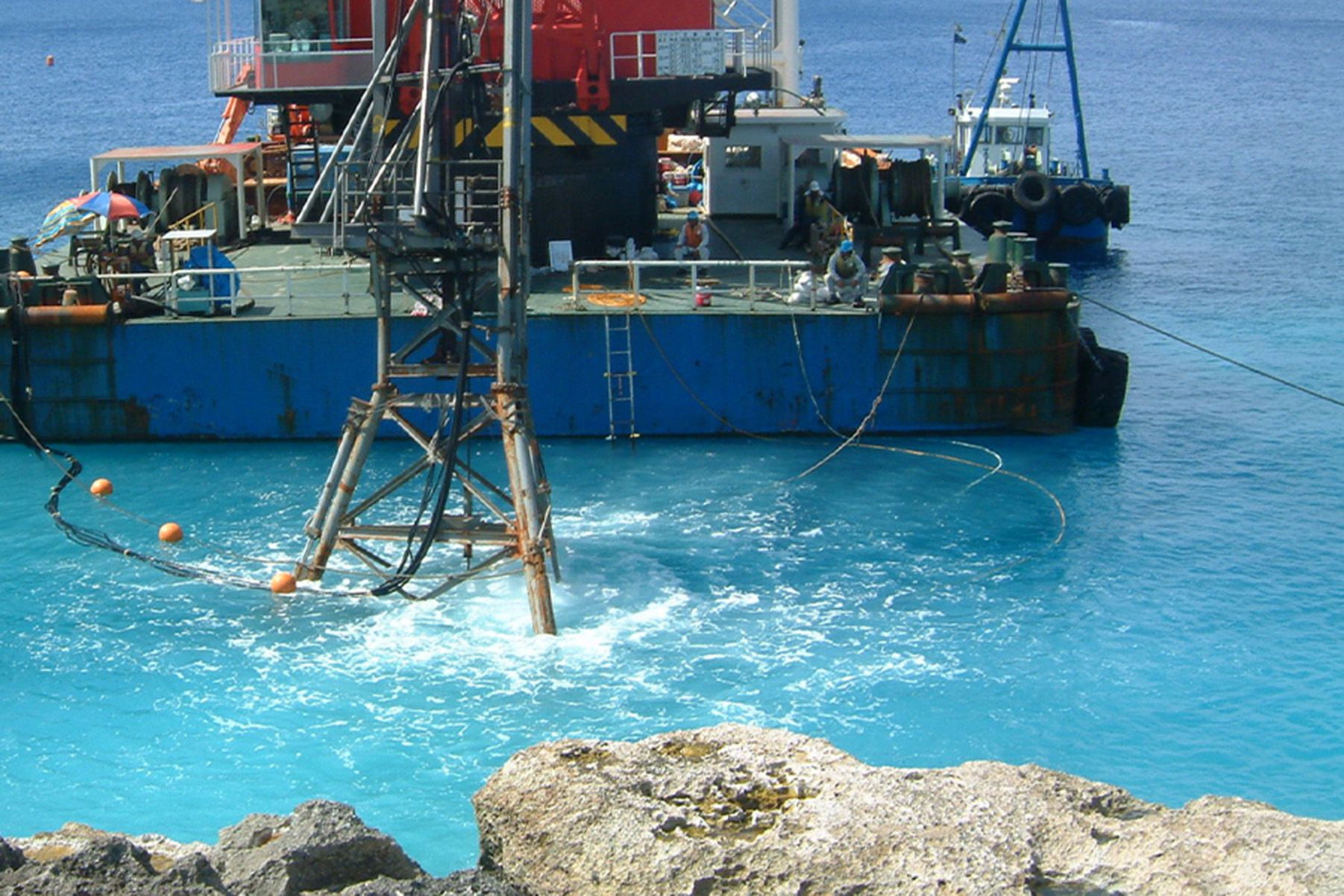 港湾工事の施工写真 3