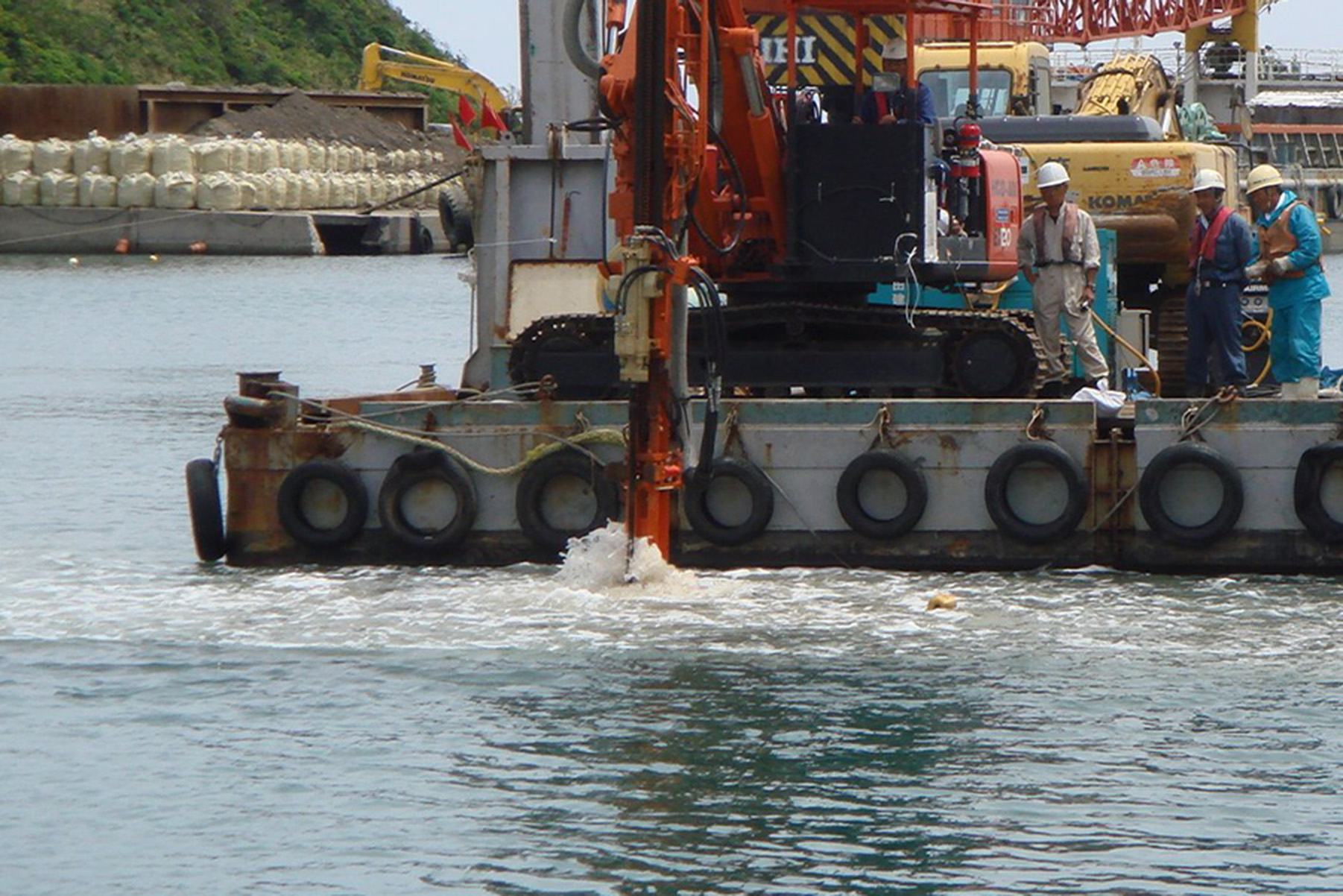 港湾工事の施工写真 8